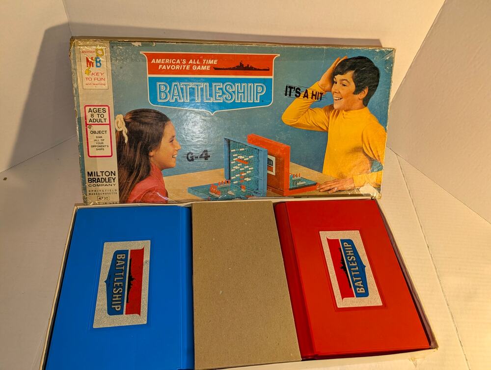 Battleship - Strategy Game 1967 Vintage Milton Bradley  #4730 Complete Like New